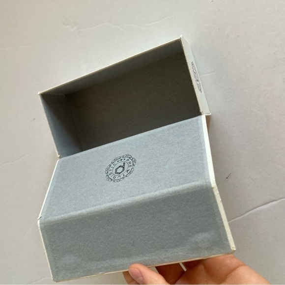 New Diamond Shape Y2K Sunglasses Gems Pink Glass Gold Frame - Picture 5 of 5